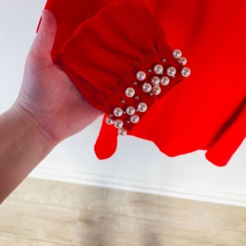 H&M Red Mock Neck Pearl Cuff Shift Dress Size 6 - Picture 7 of 10
